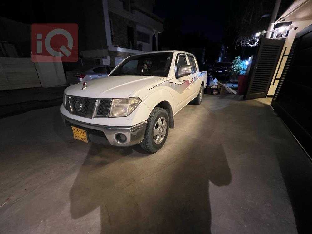 نيسان نافارا